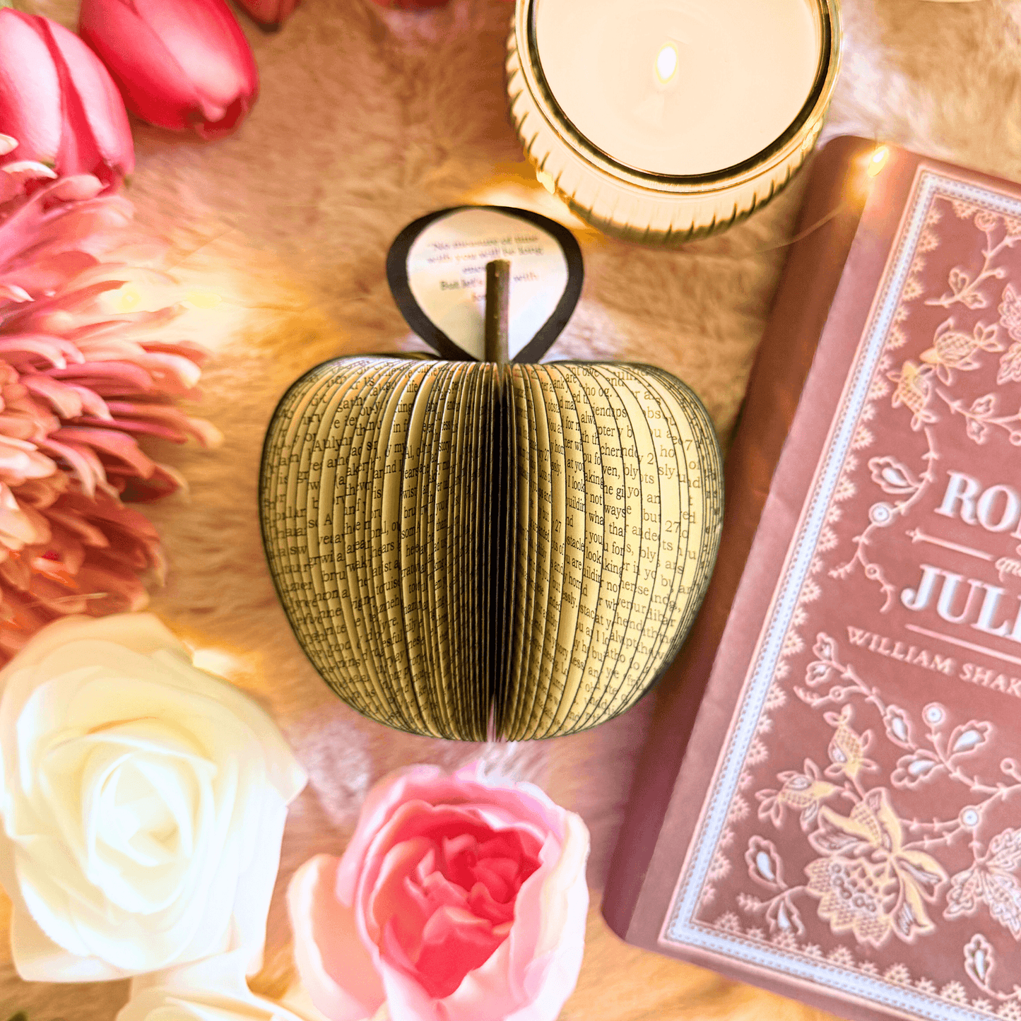 Romeo and Juliet Book Gift - Paper Apple Co