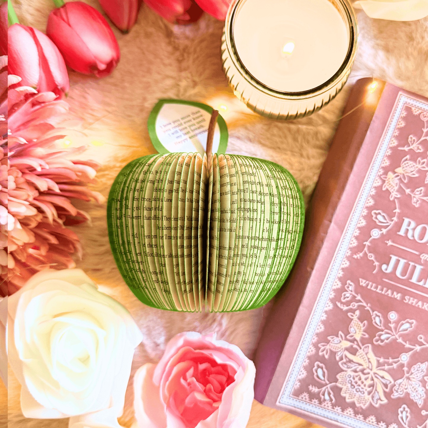 Romeo and Juliet Book Gift - Paper Apple Co