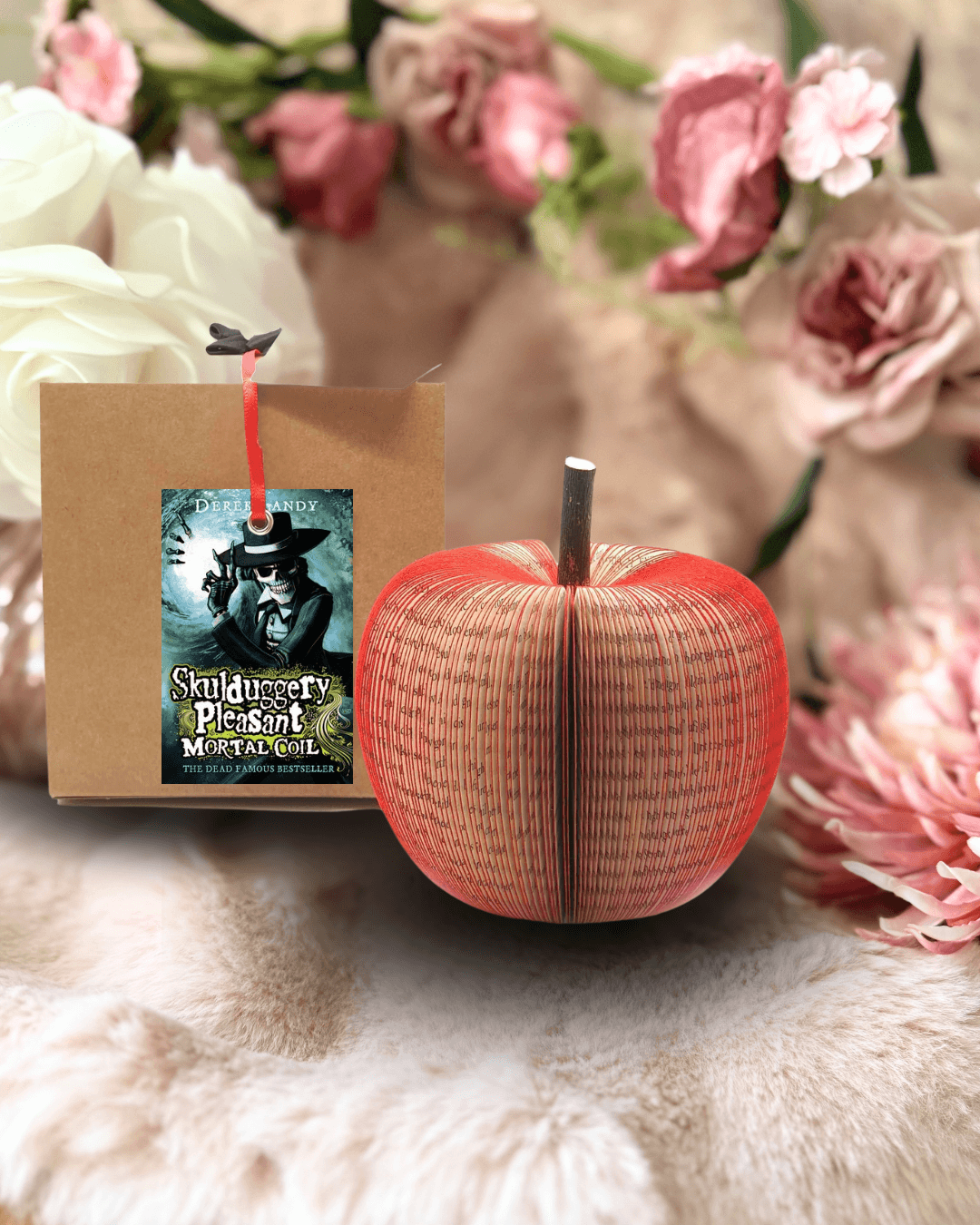 Skulduggery Pleasant Apple Gift - Paper Apple Co