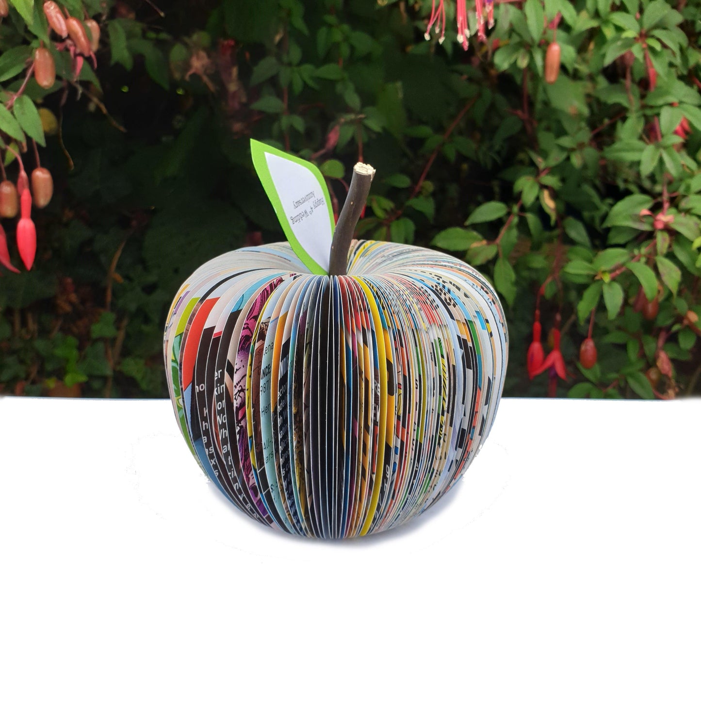 Wonder Woman Comic Book Apple - Paper Apple Co
