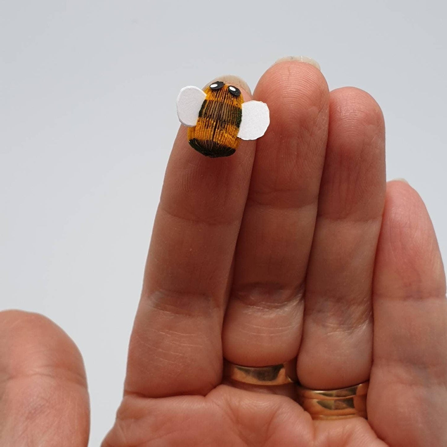 Bee Hive Book Gift - Paper Apple Co