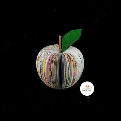 Personalised leaf with custom message on Noddy book apple