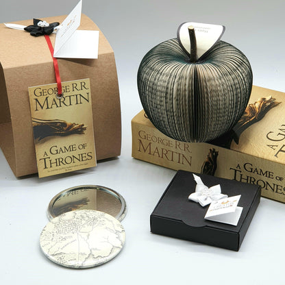 Personalised leaf with custom message on Game of Thrones book apple